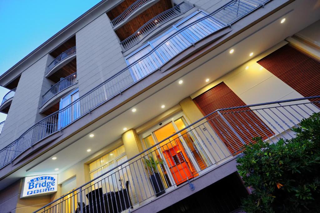 Hotel Bridge Rímini Exterior foto